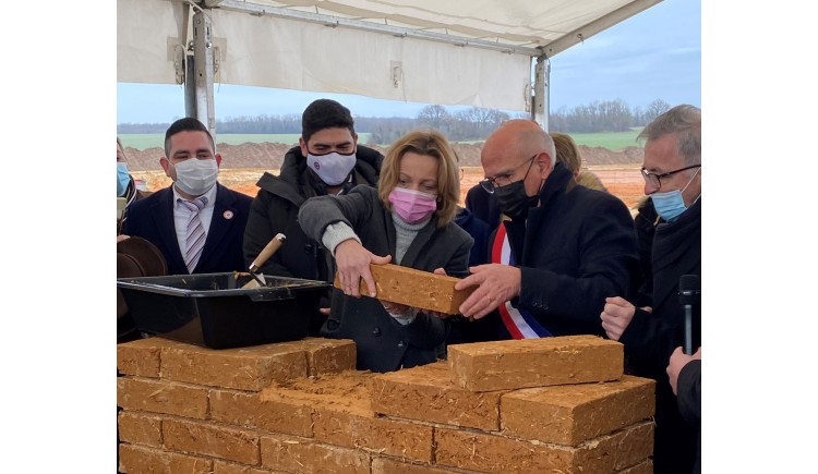 photo Pose de la première pierre du futur lycée de Hanches ce samedi 11 décembre