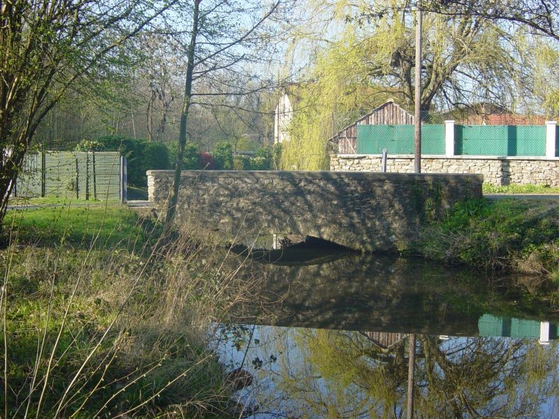 Pont sur le bief de Vinarville